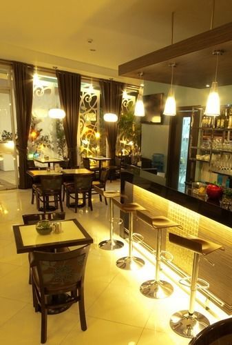 Avitel Hotel Makati City Esterno foto